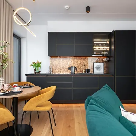 Luxury Sea View In A Skyscraper! *