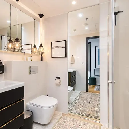 Luxury Sea View In A Skyscraper! *