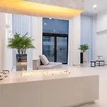 Luxury Sea View In A Skyscraper! 아파트 *